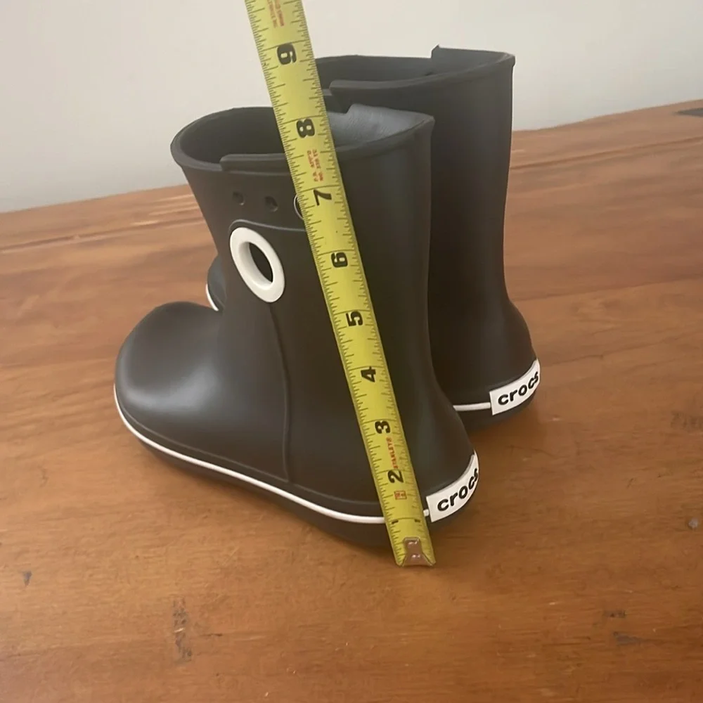 CROCS Jaunt Shorty Black Boots Size 7